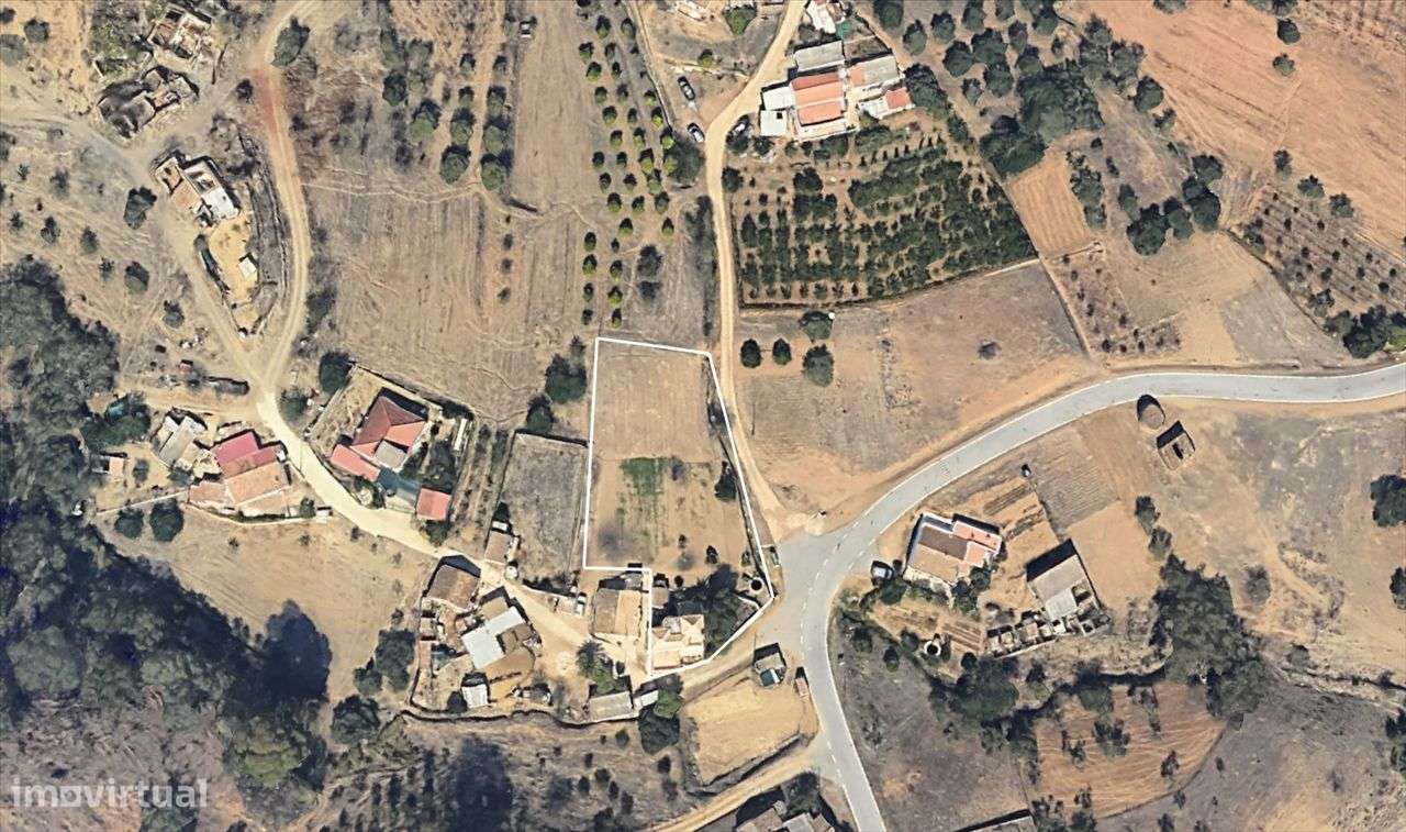 Moradia T2 com terraço em zona tranquila de Tavira-25