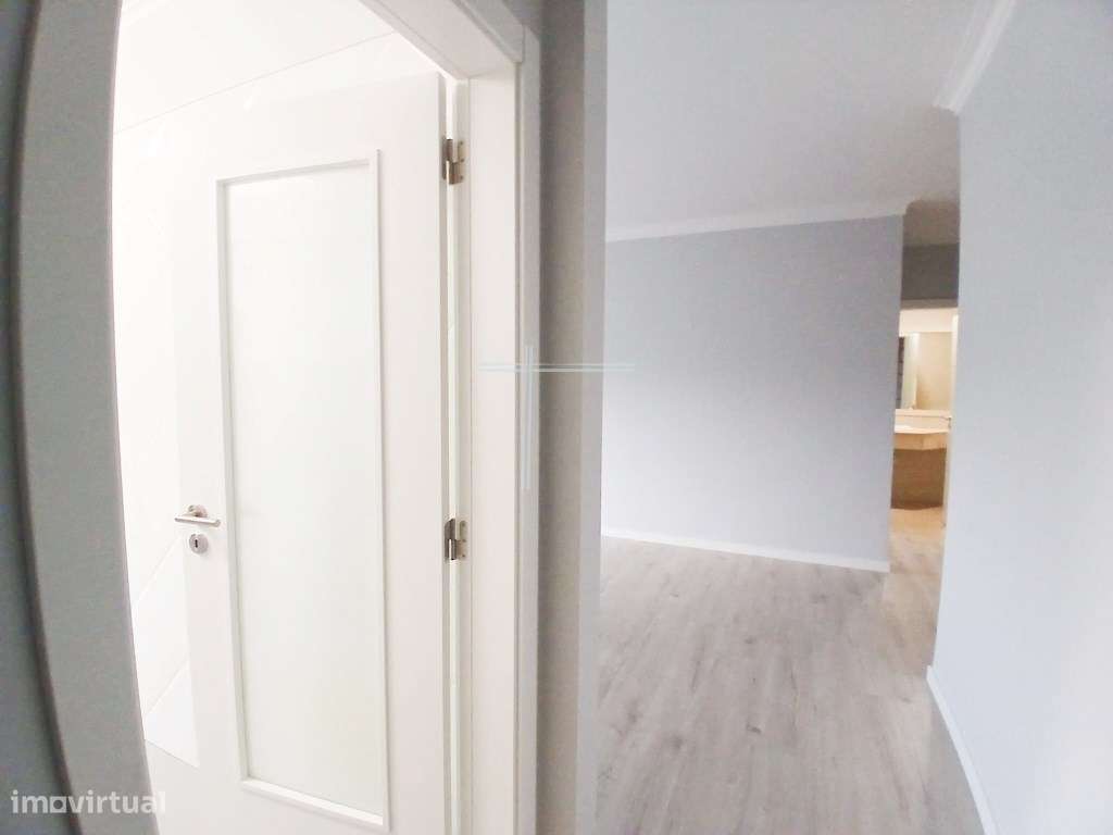 Apartamento T1+1 - Quinta do Serrado - Em frente à Faculdade - Grande imagem: 5/20