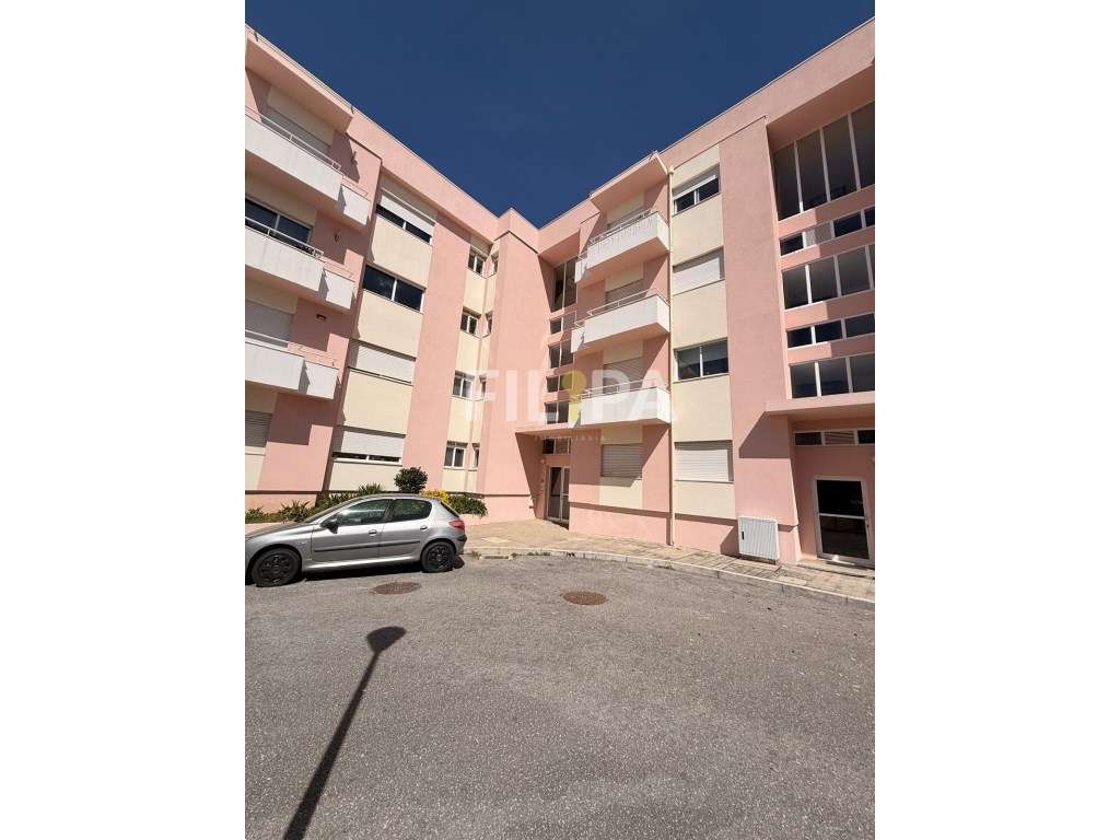 Excelente T2 em Valongo com varanda e garagem!-25