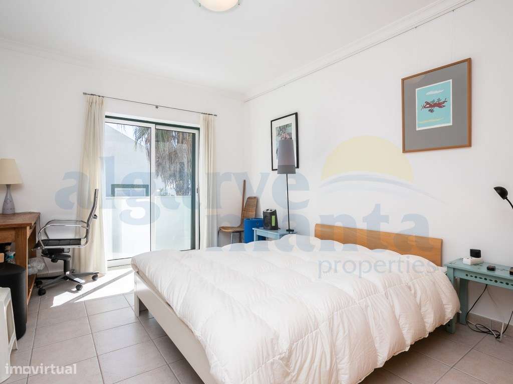 Moradia T5 com Jardim e Piscina + Lote Urbano para construção - Cas...-28
