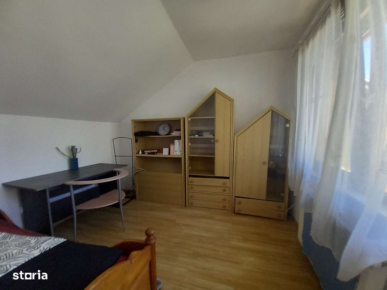 De vânzare pe str. Valea Roșie o casa superba !-4