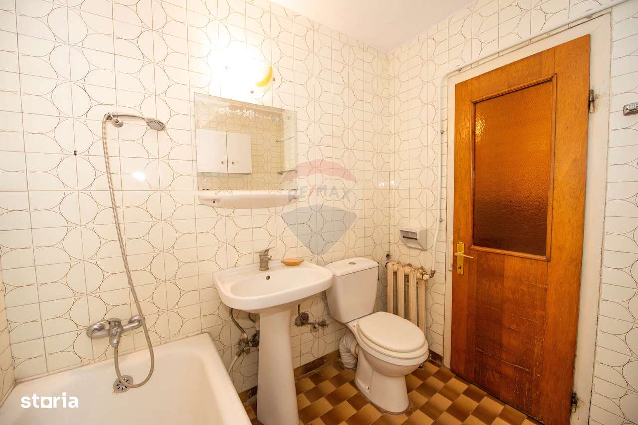 Casa Vila cu 7 camere de vanzare 250 mpu, 200 mp teren,  Buzau-12