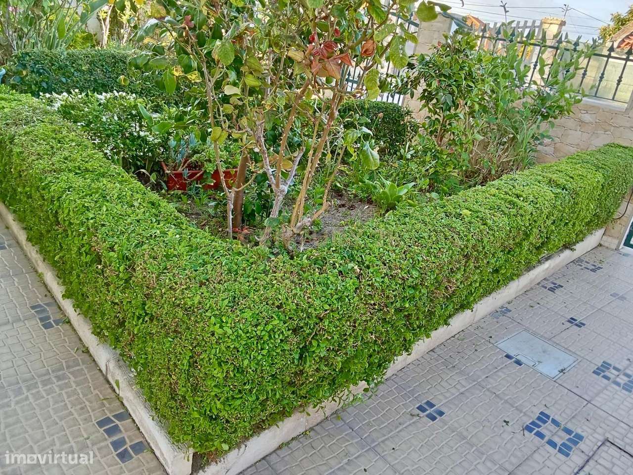 Moradia T4 Independente com garagem e jardim e Sótão em Setúbal - Grande imagem: 3/57