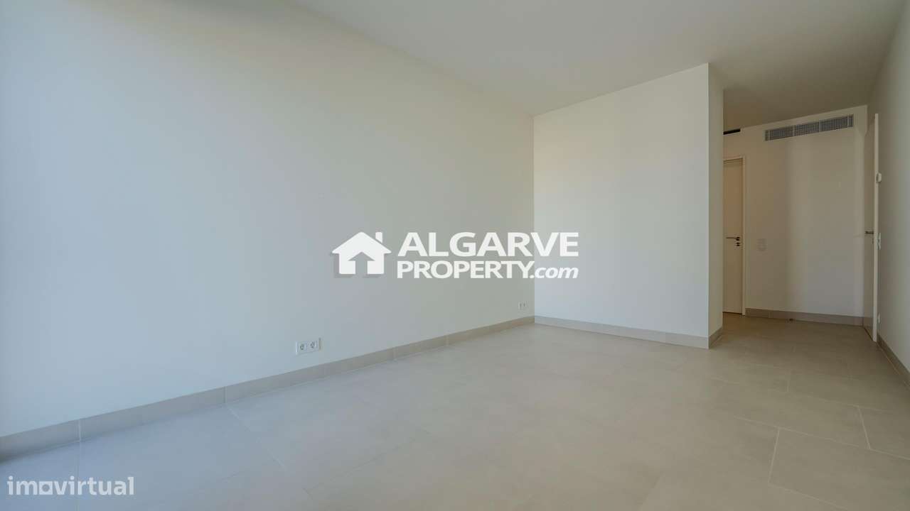 Sofisticação Moderna no Coração de Vilamoura: Apartamento Premium T2 n-17
