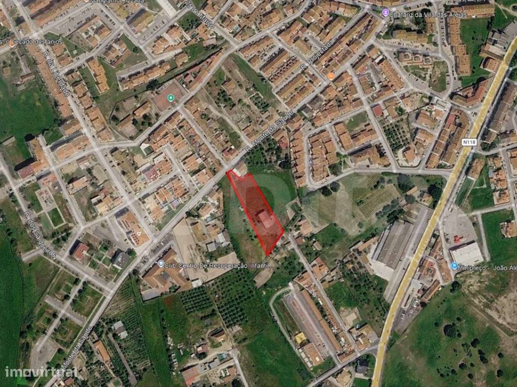 Armazém com 288 m², com Terreno Urbano com 3.893 m² - Benavente-12