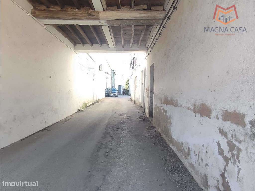 Moradia em Propriedade Total com 3 apartamentos T3, + 1 apartamento...-41