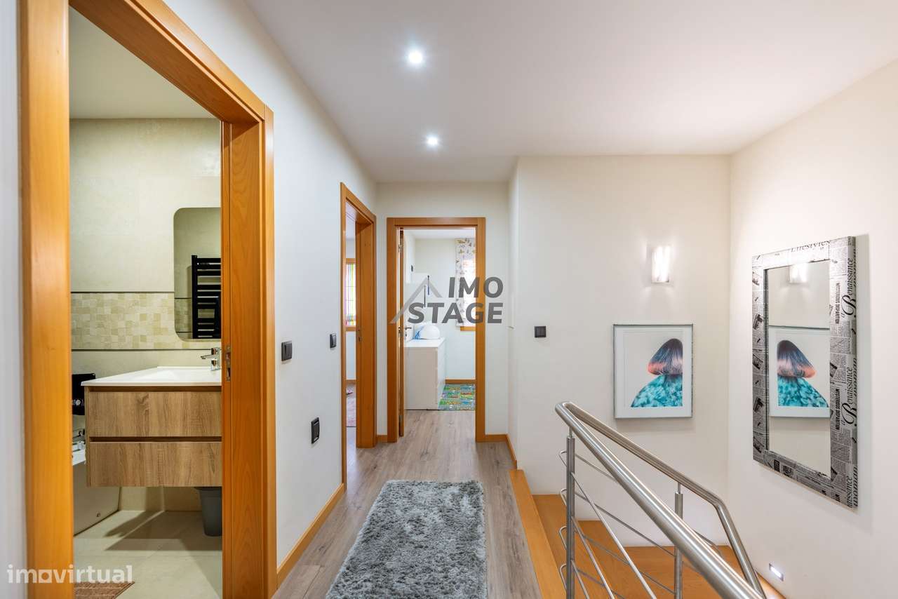 Moradia T3 de Luxo em Condomínio no Centro de Valongo-21