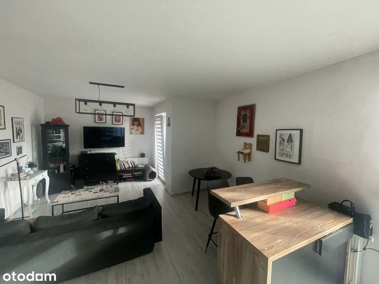 Jasne mieszkanie z dwoma balkonami i windą-0