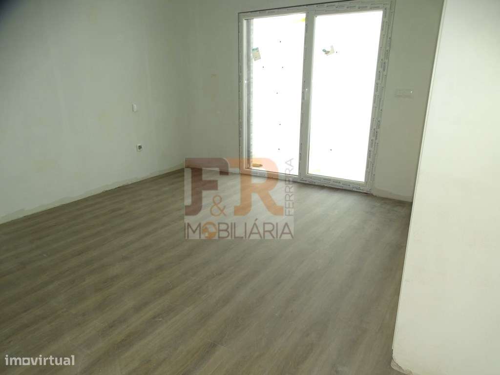 Moradia Duplex T3 Semi-Pronta!Pinhal General Fernão Ferro-14