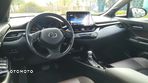 Toyota C-HR Hybrid Style Selection - 2