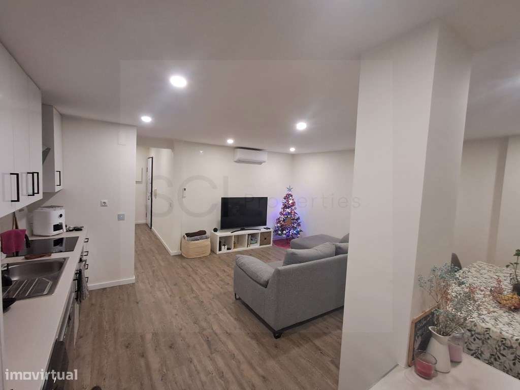 Apartamento T2 remodelado centro Sobreda - Grande imagem: 4/12