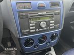Ford Fiesta 1.3 Ambiente - 10