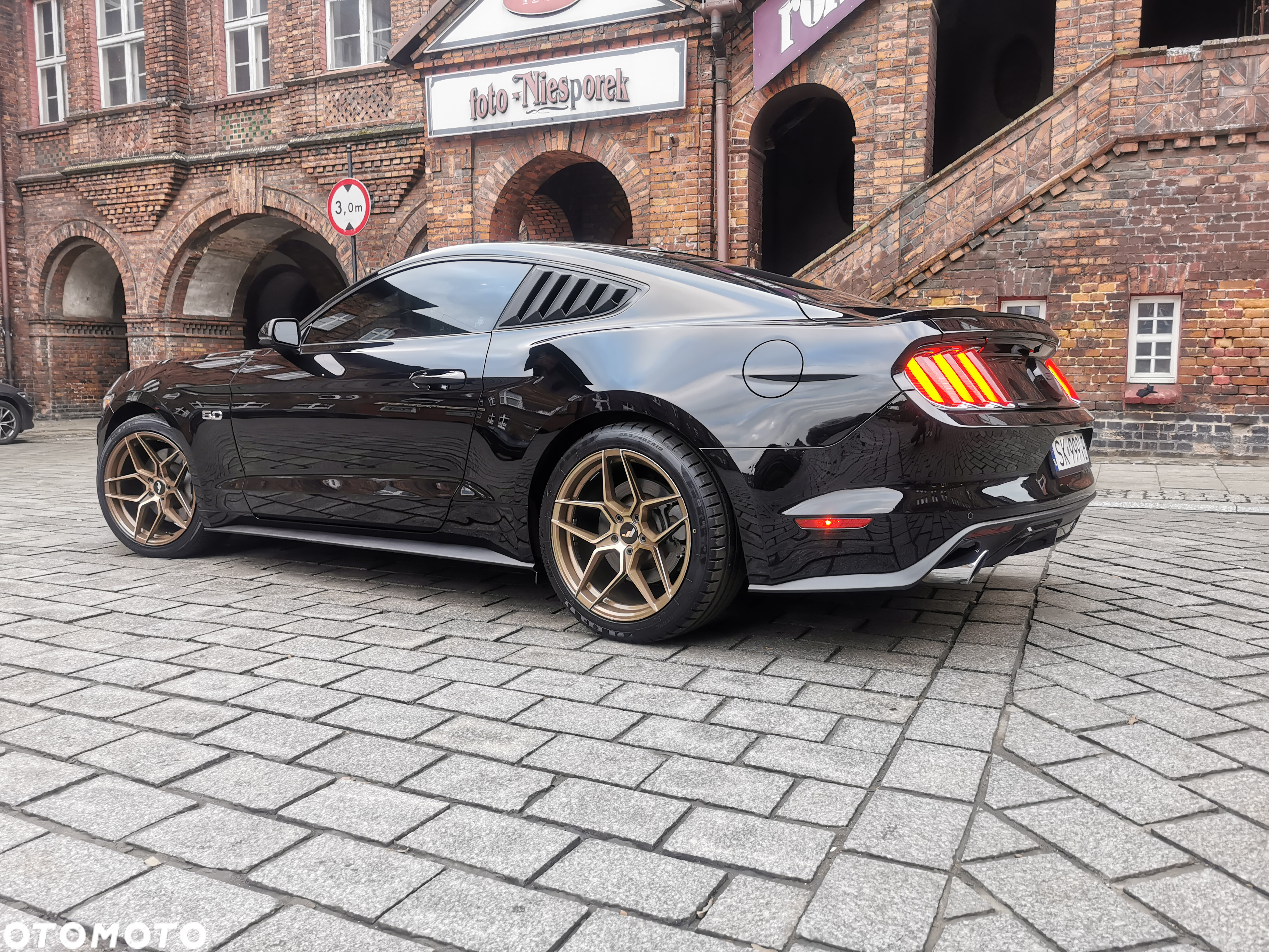 Ford Mustang 5.0 V8 GT - 13