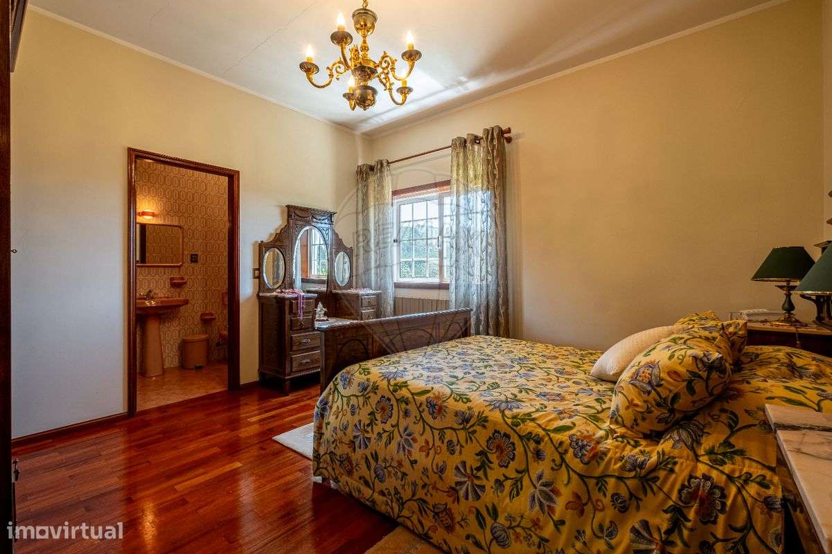 Moradia T4 para venda-13