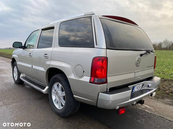 Cadillac Escalade 6.0 V8 AWD - 5