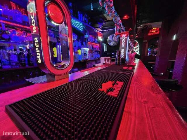 Venda de Prédio / 2 fracções em Lagos-5