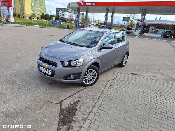 Chevrolet Aveo 1.6 LTZ - 2