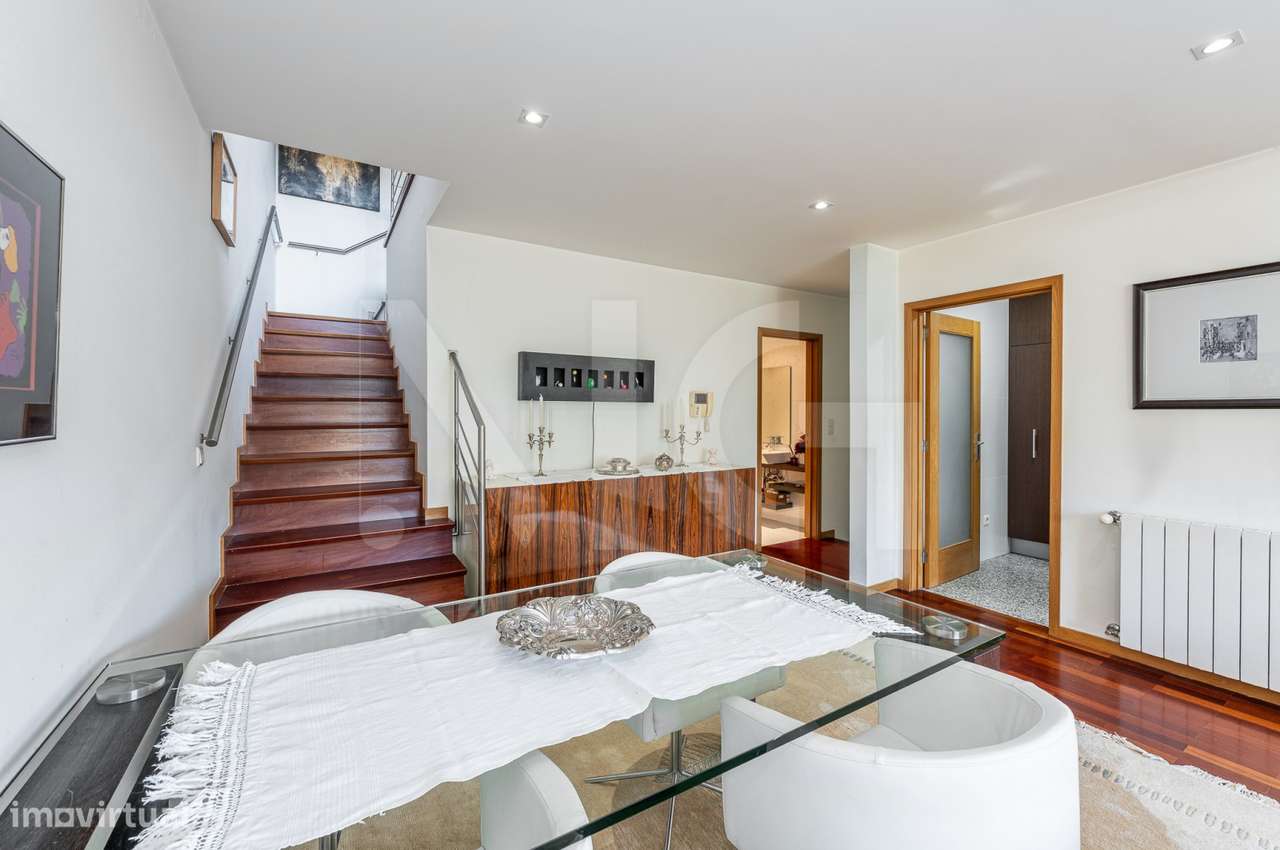 T3 Duplex com Terraço, Vistas Mar e Garagem Fechada na Madalena - Gaia-12