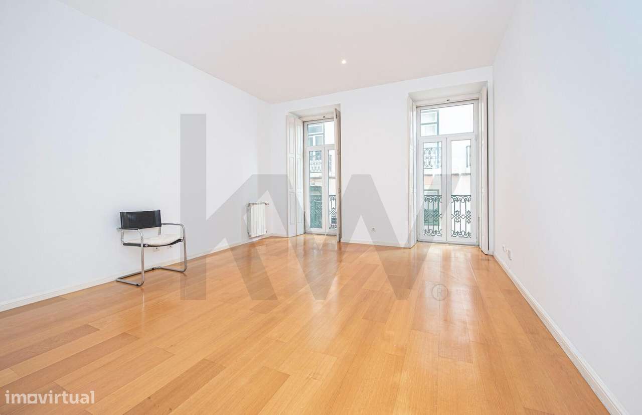 Apartamento T2 na Rua do Salitre 166, 1º andar,  garagem para 1 viatur - Grande imagem: 2/29