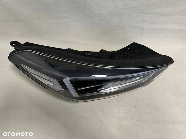 Hyundai Tucson 2 II Lift 18- lampa reflektor prawy przód przedni - 5