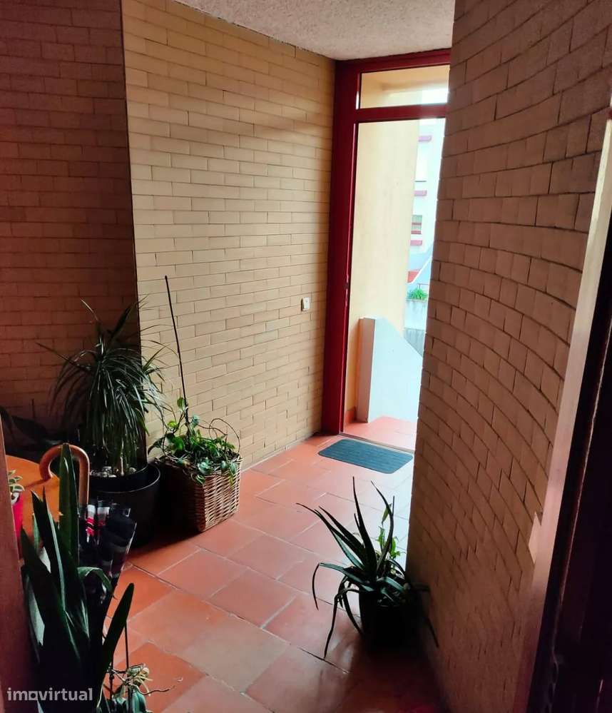 Andar Moradia em Banda - T3 Duplex na Senhora da Hora com garagem box-9