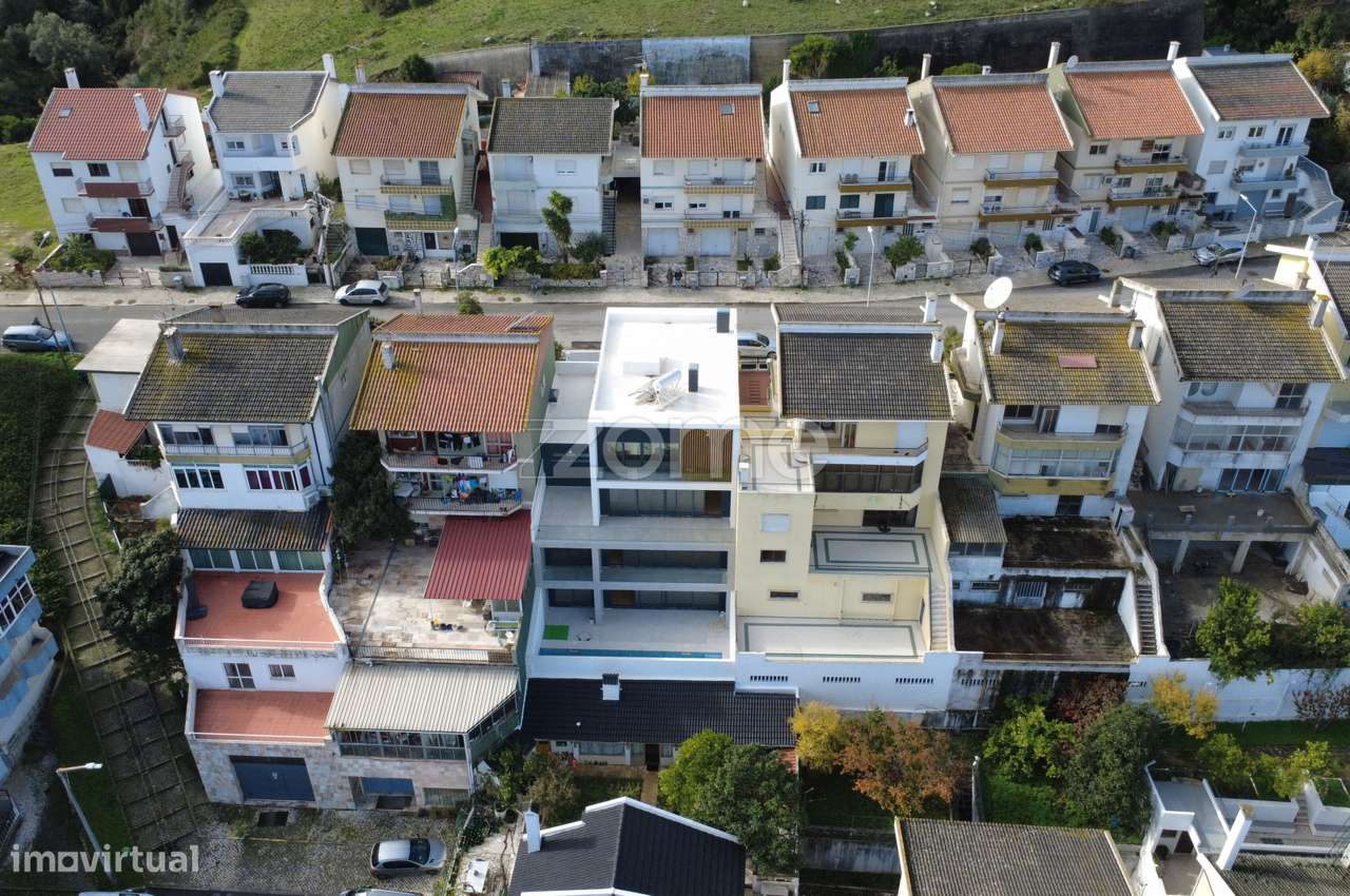 Moradia T9 de luxo com vista panorâmica em Loures-25