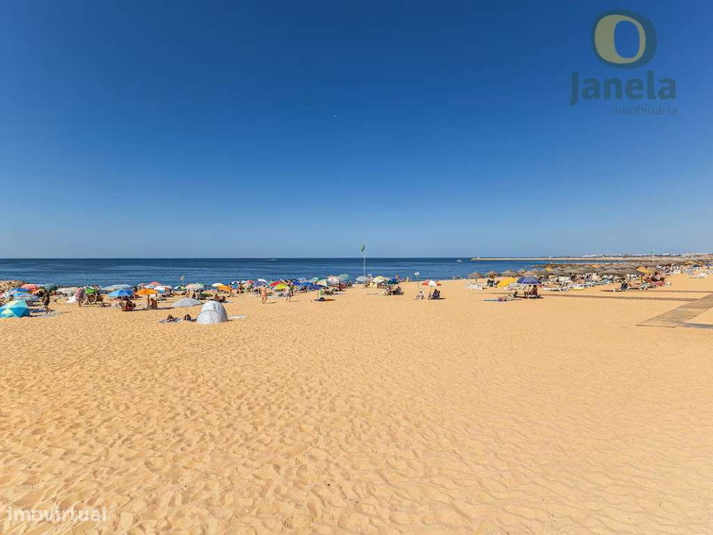 T2 renovado em Quarteira junto ao calçadão-22