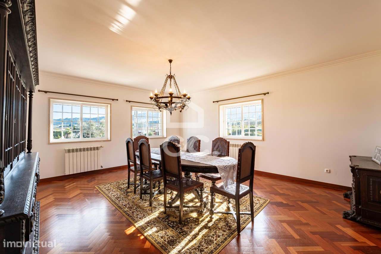 Moradia T4+3 de Prestígio em Vila Nova – Cadaval-16