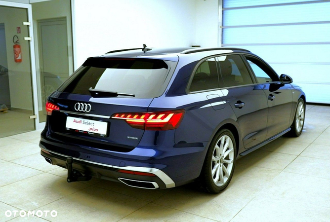 Audi A4 - 4