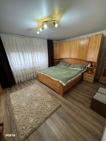 Vanzare 2 case si anexe, Urlati-16