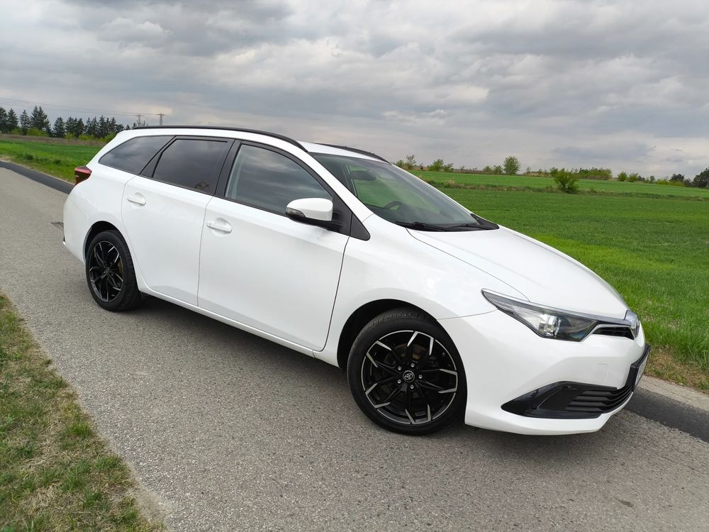Toyota Auris II (2012-) 1.33 Dual-VVT-i Cool 2016