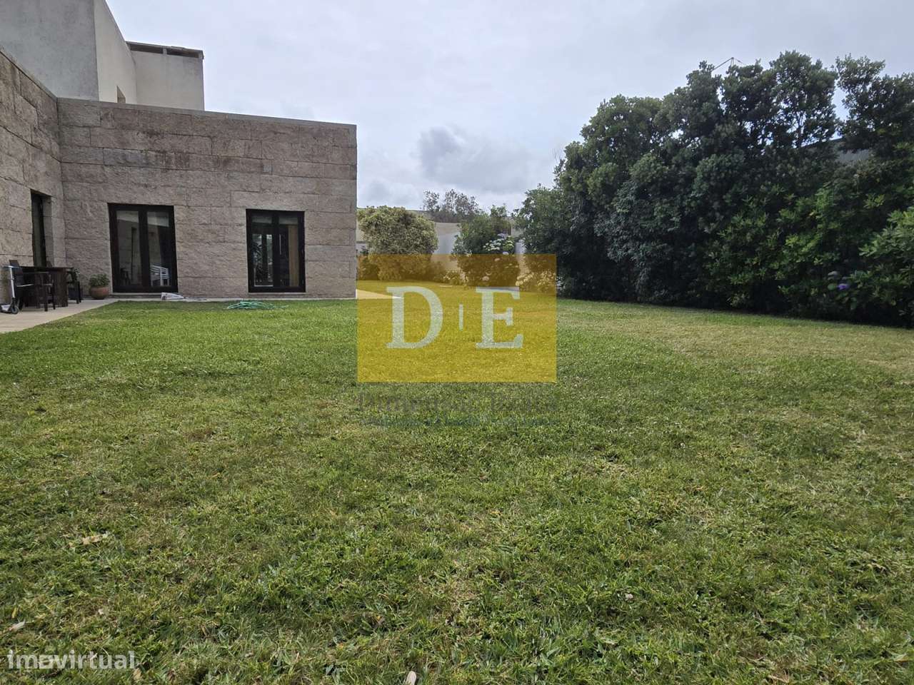 Moradia de 4 Frentes em Zona Nobre de Leca da Palmeira - Grande imagem: 5/43