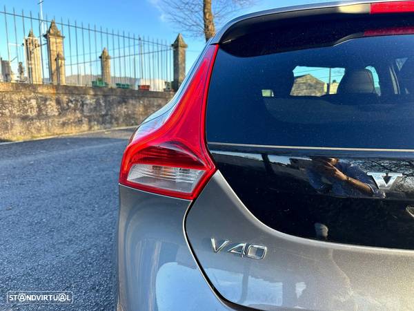 Volvo V40 1.6 D2 R-Design - 9