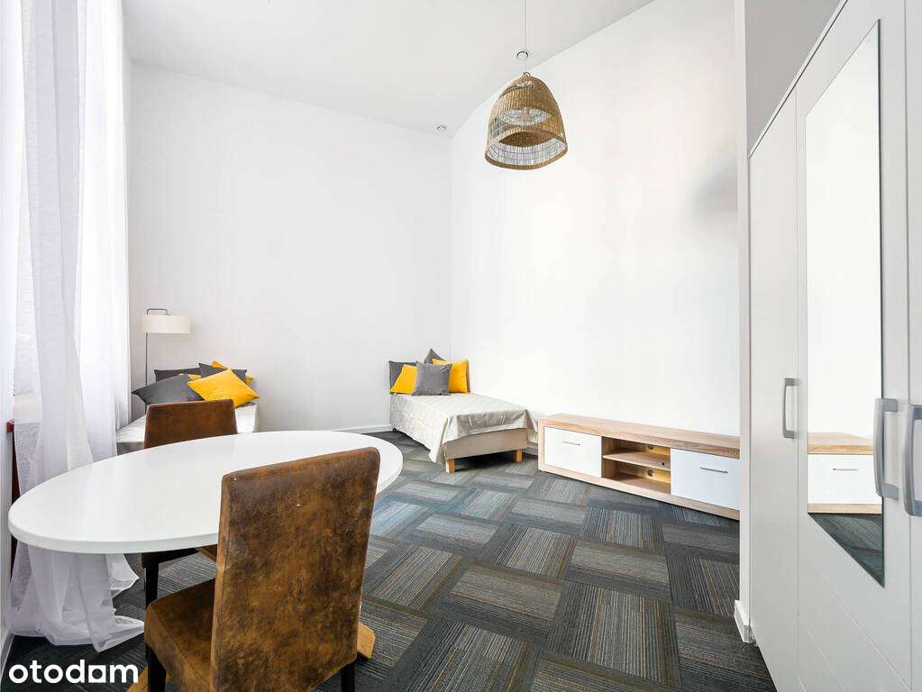 Kompaktowe Umeblowane w Bardzo Dobrej Lokalizacji - Pełny obrazek: 2/17