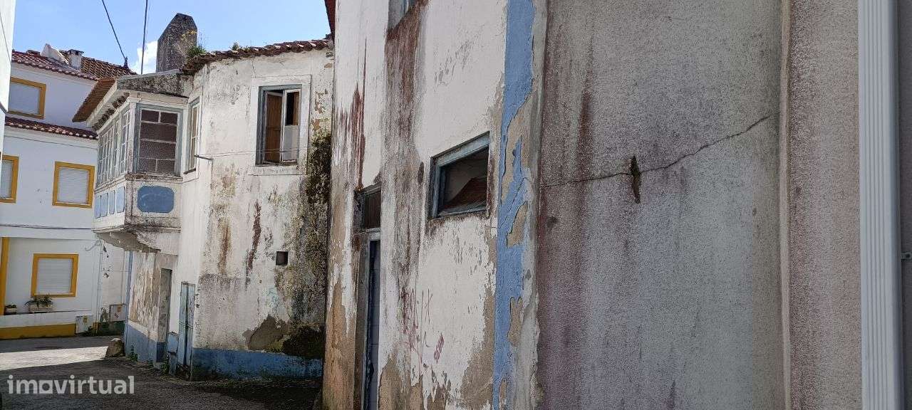 Prédio centro do Valado -Nazaré Projeto aprovado para 5-Apartamentos-11