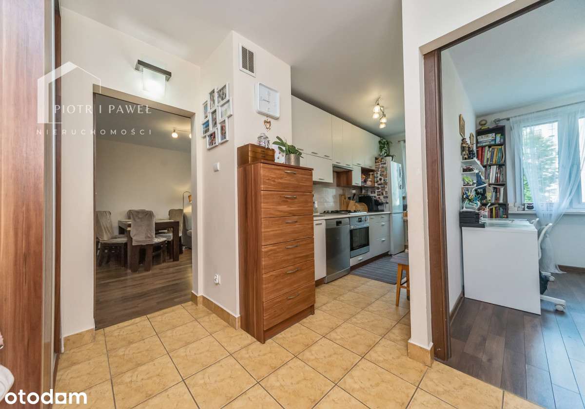 Mieszkanie z klimatem w świetnej lokalizacji!-11