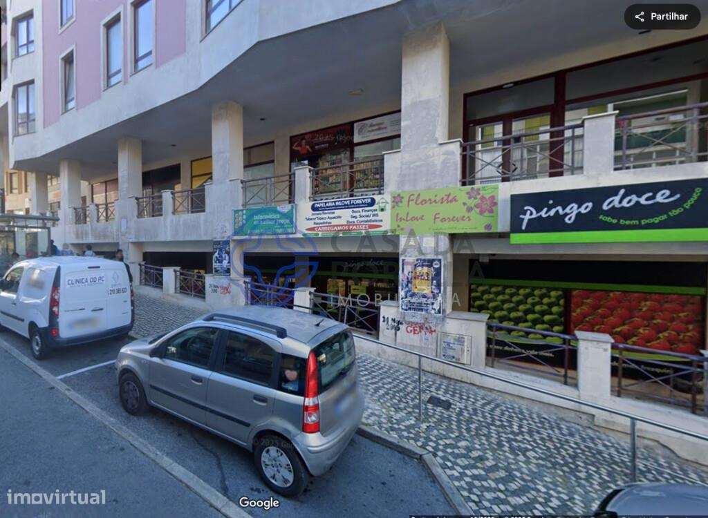 Localizado na Rua António Nunes Sequeira, a 3 min da estação Agualva- - Grande imagem: 4/25