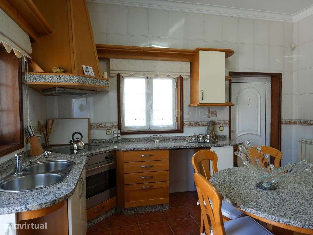 Moradia T3 em Sobretâmega-4