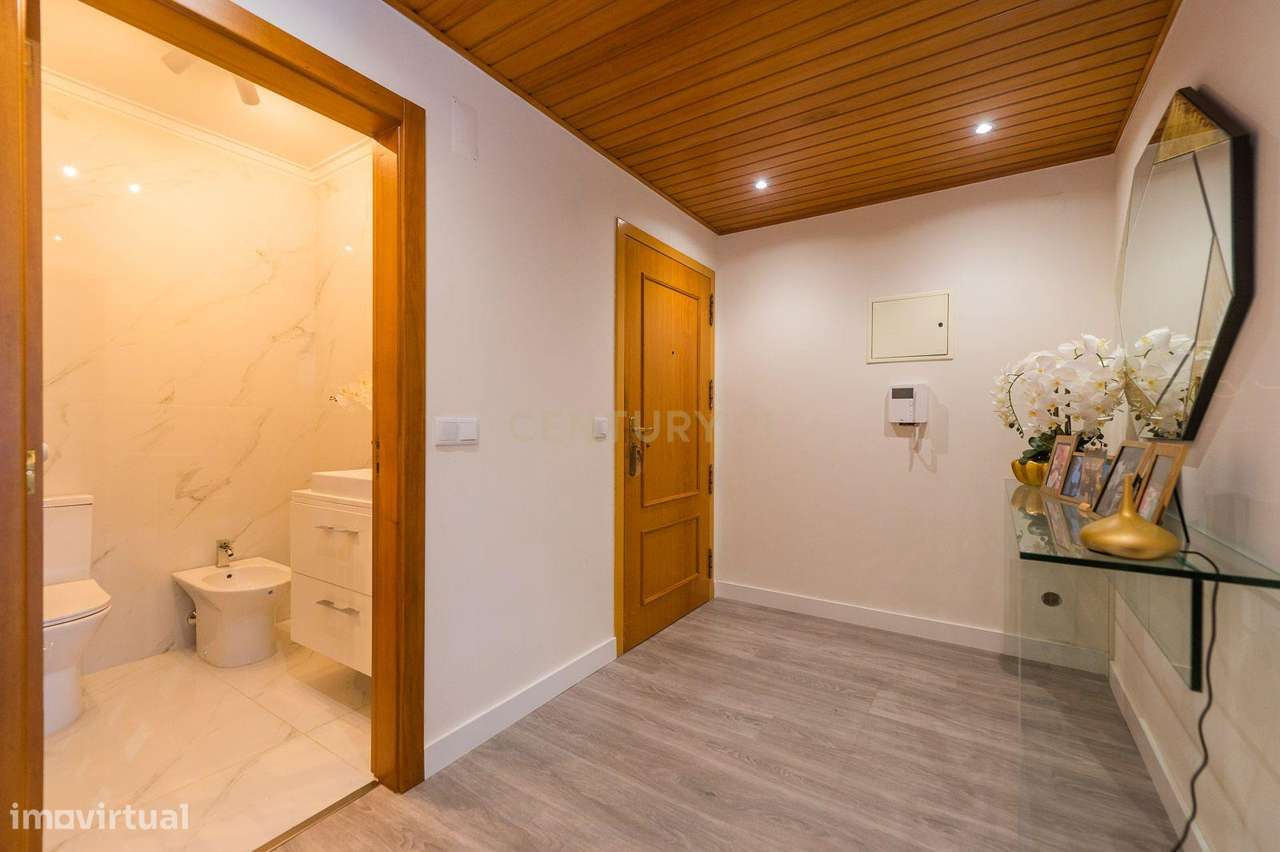 Apartamento T3 com Garagem em Loures-15