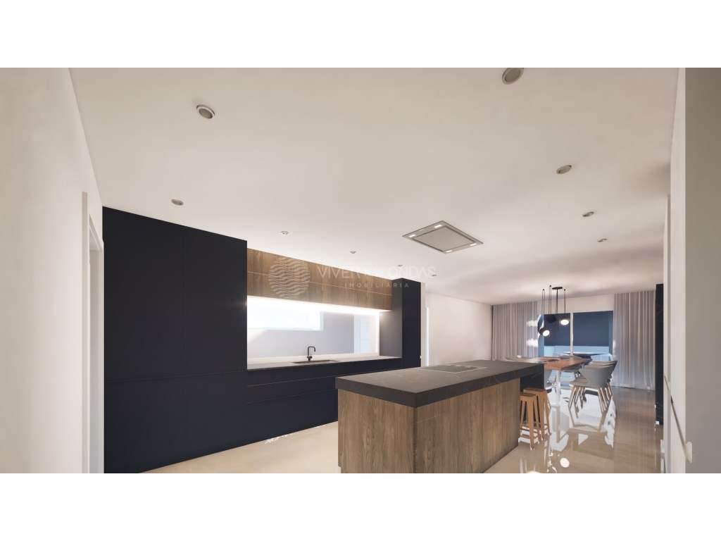 Moradia T4 com 4 Suites, Piscina e Garagem em Belverde, Seixal-8