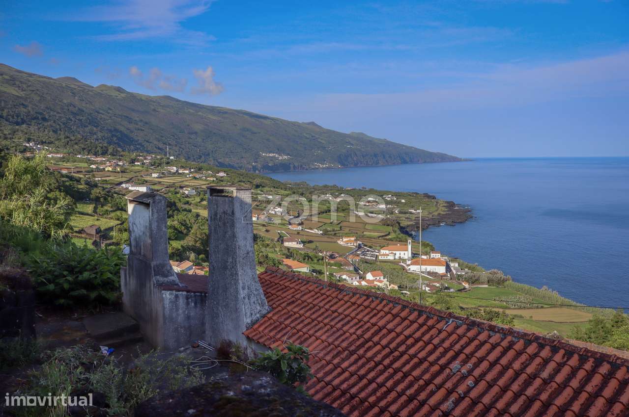 Moradia T4 com Vista Mar e Terreno Amplo em Ribeiras, Pico - Grande imagem: 5/24