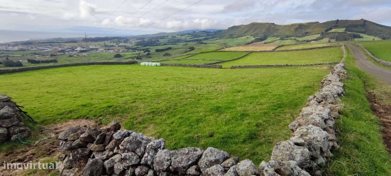 Terreno rústico na freguesia de São Bento - Grande imagem: 3/4