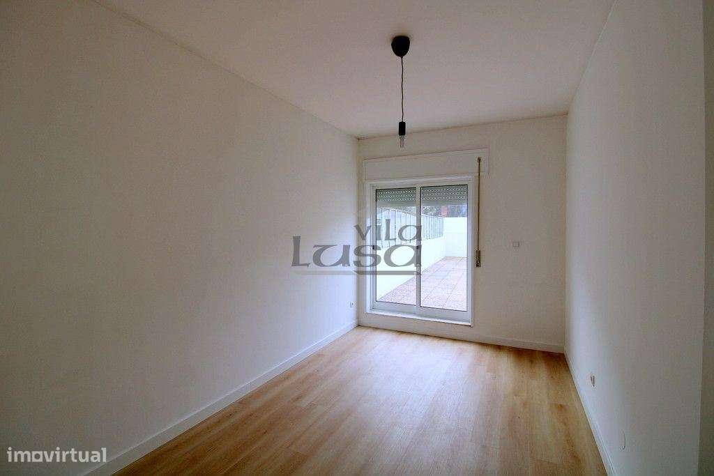 T2 Renovado, para Arrendamento a 200 metros da Avenida da República - Grande imagem: 3/15