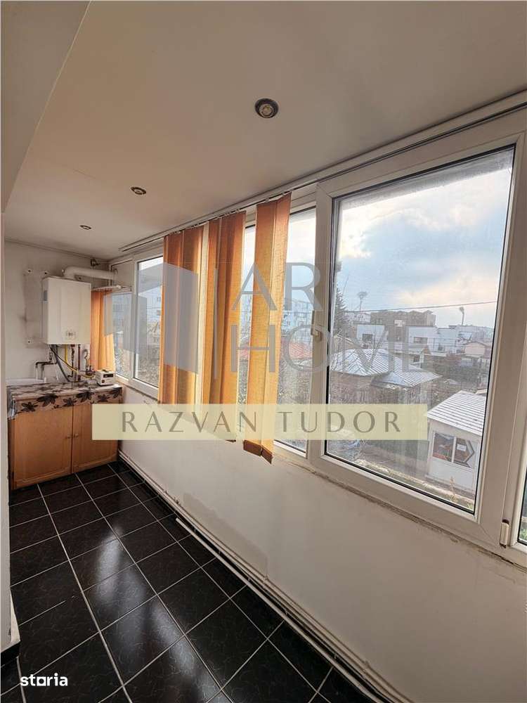 Apartament 3 camere ,centrala proprie,  in Ploiesti ,  Eroilor - Imagine principală: 5/14