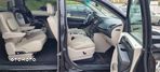 Chrysler Town & Country 3.6 Limited - 10