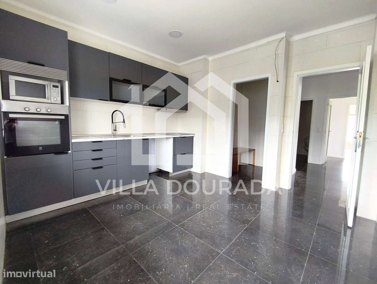 T3 em Fanzeres com 3 Varandas, Garagem e Elevador – Gondomar-1