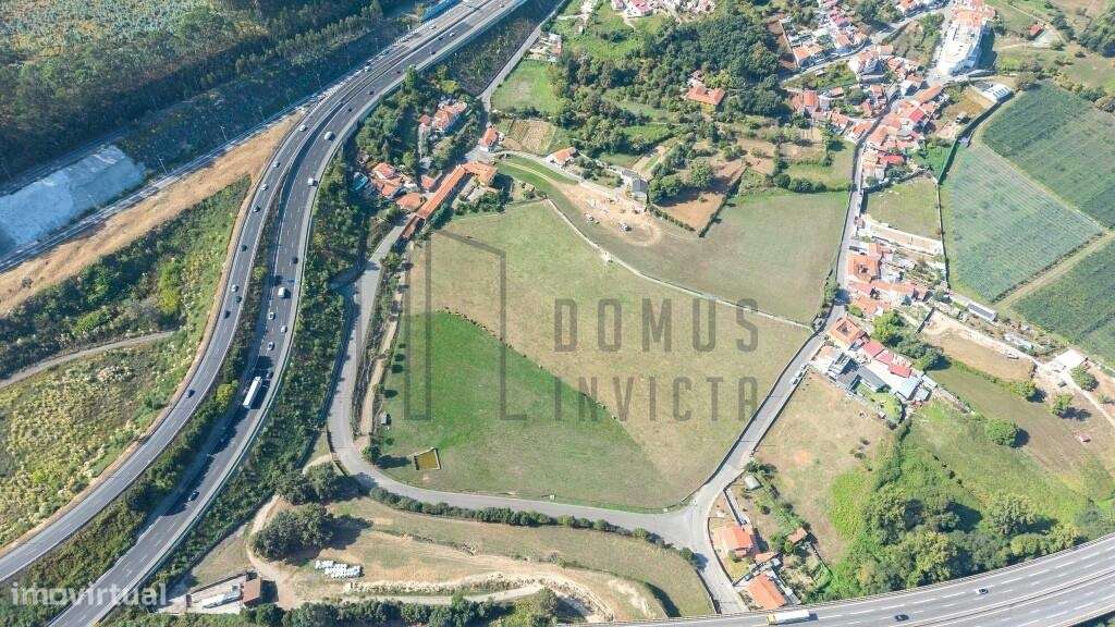 Quinta em Pedroso, Vila Nova de Gaia, com 40 mil metros quadrados.-57
