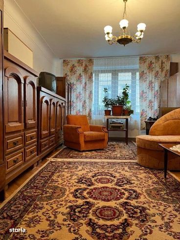Apartament cu pod mansardabil in casa ingrijita - Piata Sfatului , Rep-3