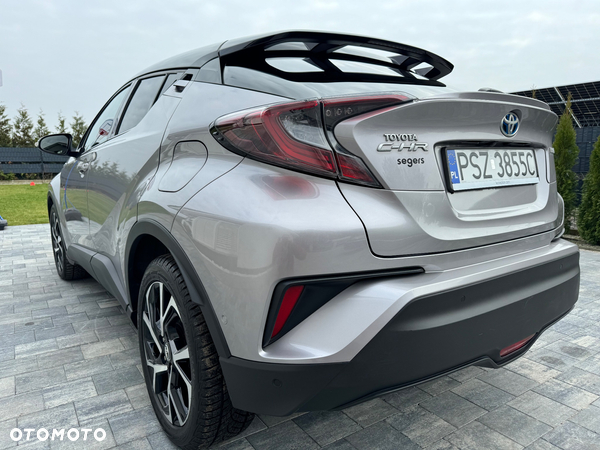 Toyota C-HR 1.8 Hybrid Neon Lime powered by JBL - 4