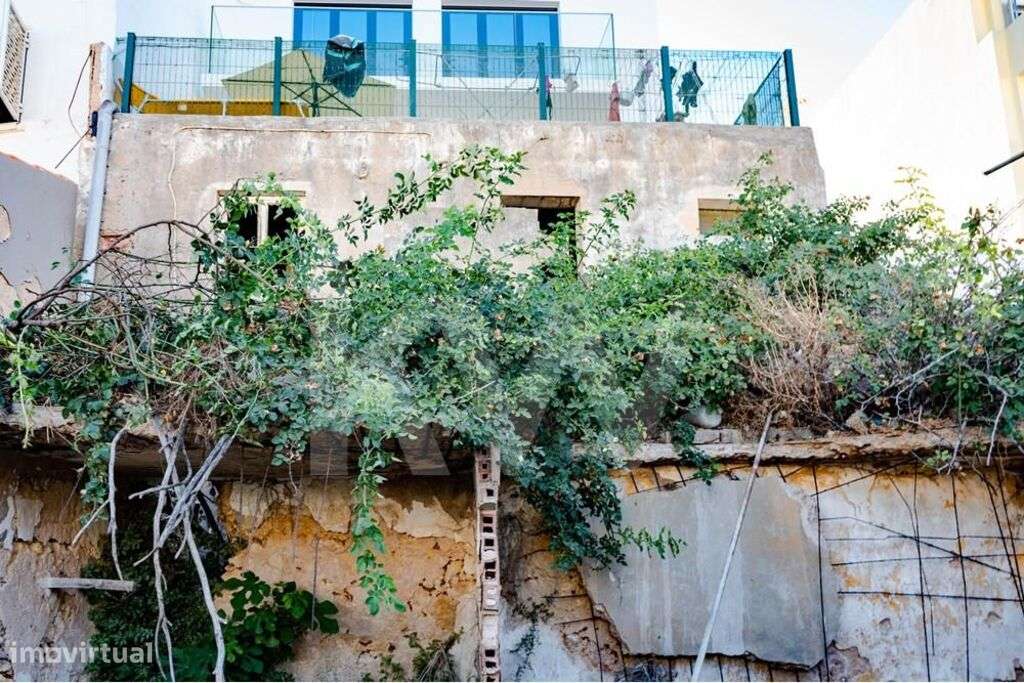 APARTAMENTO EM RUINA NA PRAIA DE CARVOEIRO - LAGOA- ALGARVE O INVESTIM - Grande imagem: 5/25